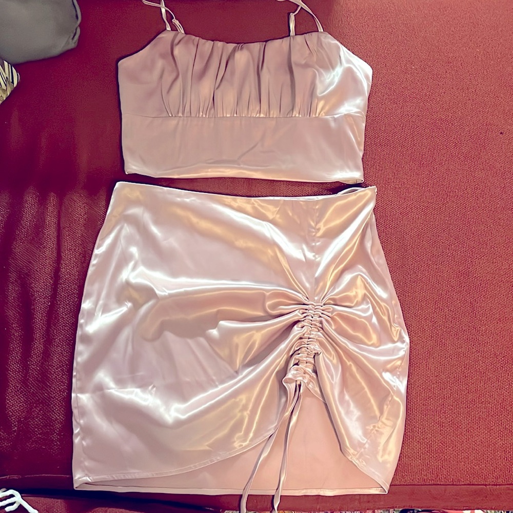 Sexy, classy 2 piece outfit. You can wear it with a blazer to top it off!